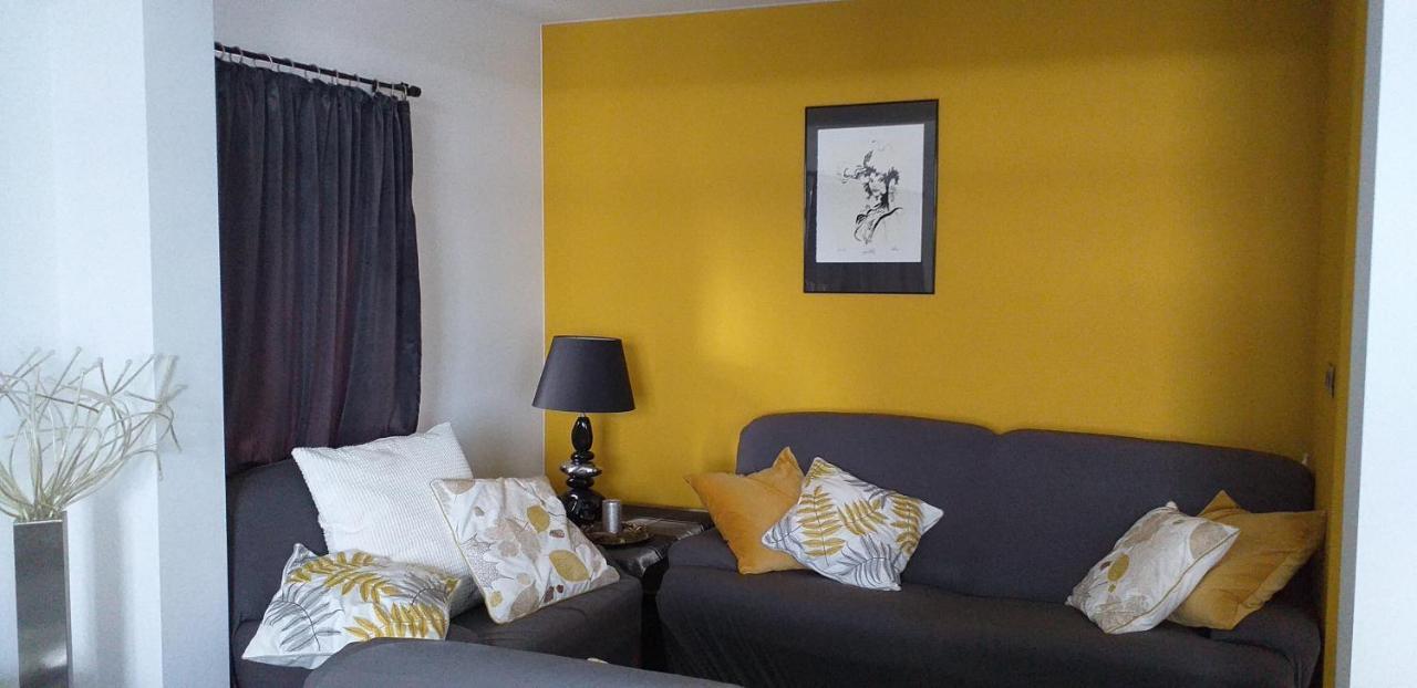Chez Chantal - Appartement Privatif Yvoir Kültér fotó